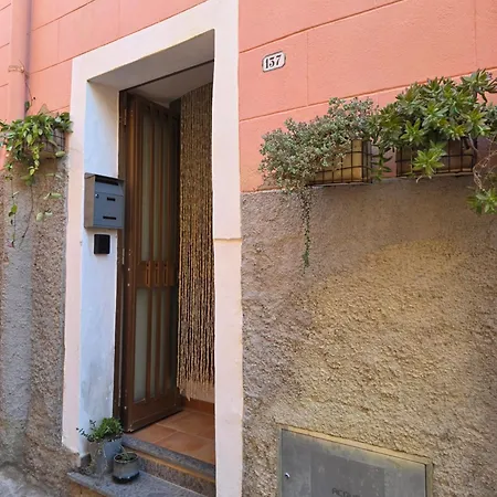 Domu Malaspina بيت للعطل بوسا