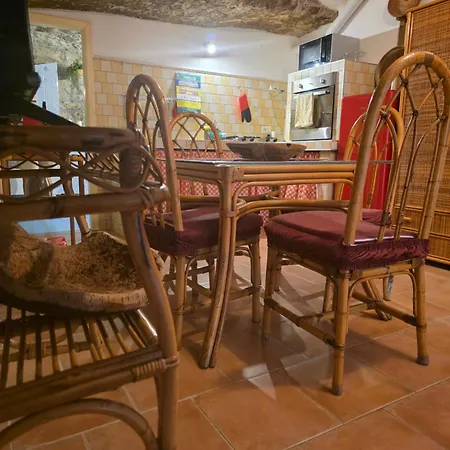 Domu Malaspina Сasa de vacaciones *